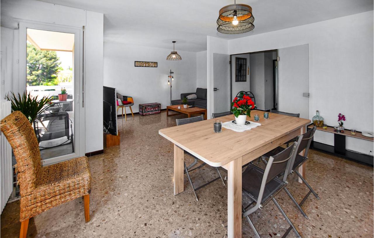 Nice Apartment In Carpentras With Wifi Exterior photo
